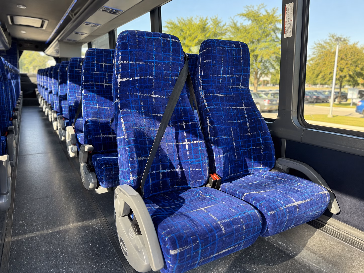 charter buses to disneyland and knott s berry farm from cypress