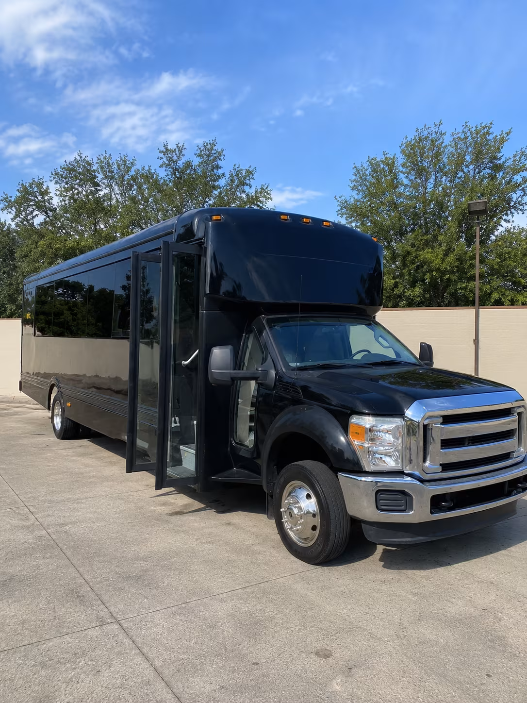 cypress 20 passenger party bus