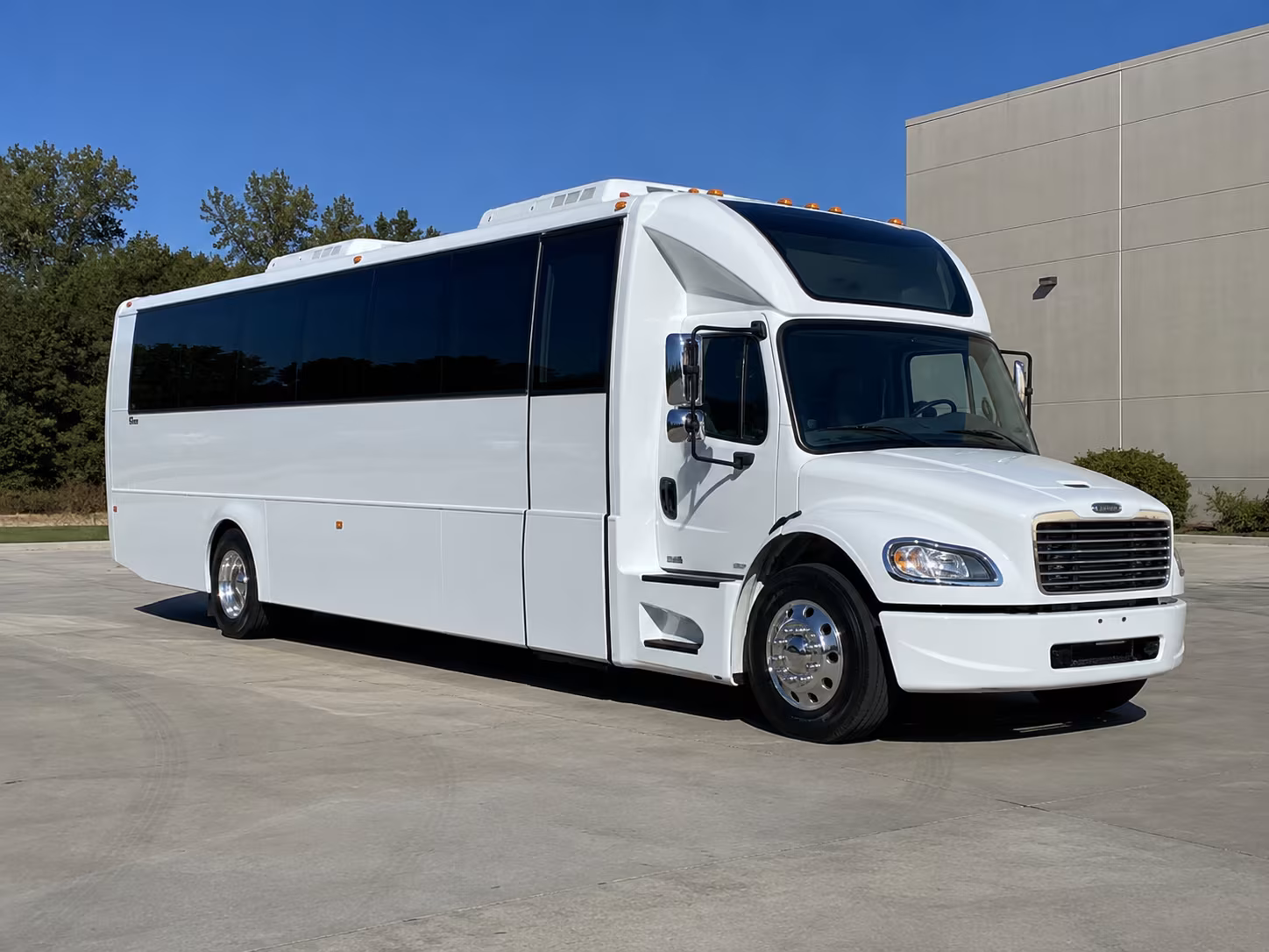 cypress 28 passenger party bus