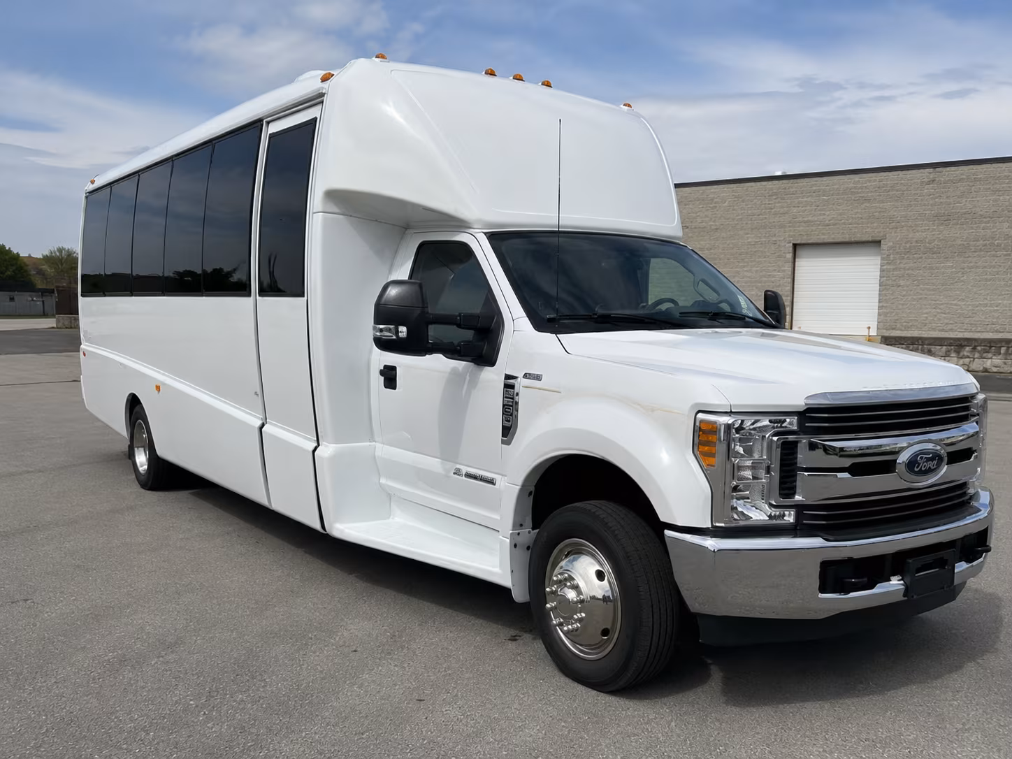 irvine private employee transportation in irvine