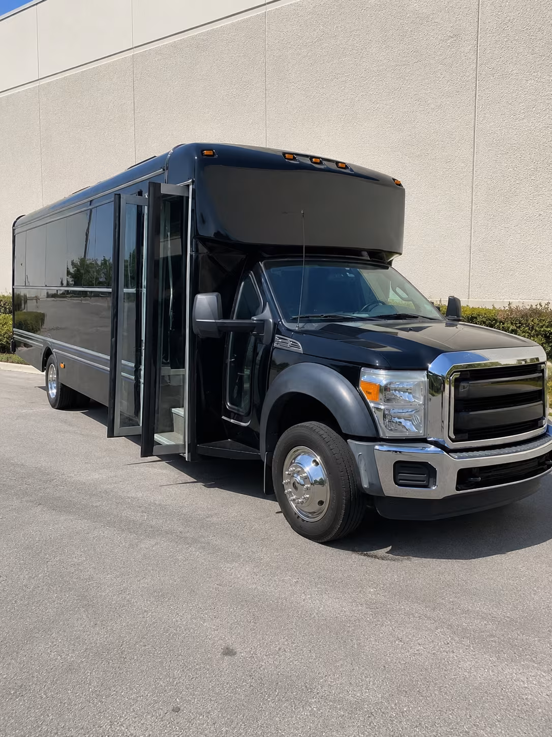 knotts berry farm buena park entertainment party bus rental